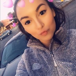 Meet your Posher, Leah